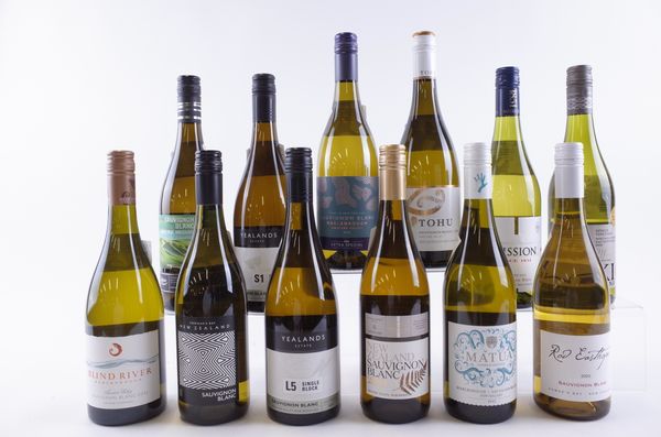 TWELVE BOTTLES NEW ZEALAND SAUVIGNON BLANC