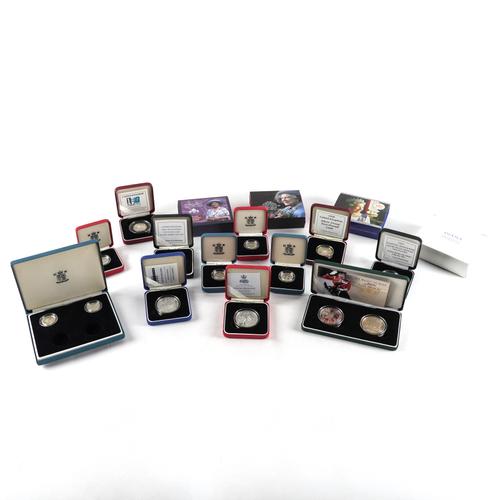 A GROUP OF ROYAL MINT SILVER PROOF COINAGE (18)