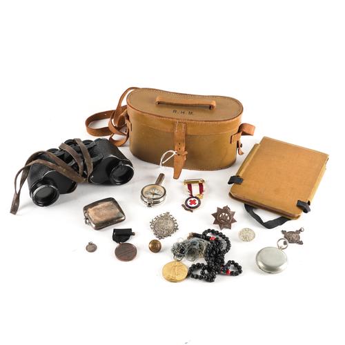 A GROUP OF ITEMS RELATING TO THE MOON FAMILY (QTY)