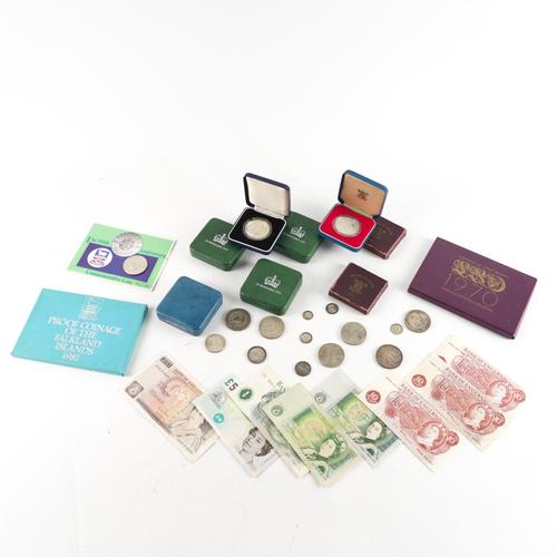 A COLLECTION OF BRITISH AND FOREIGN COINS