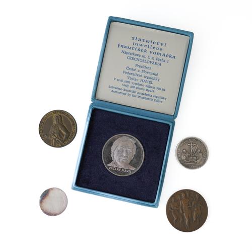 A GROUP OF FIVE MEDALLIONS (5)