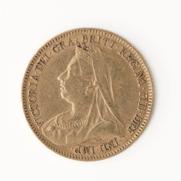 A VICTORIA OLD HEAD HALF SOVEREIGN