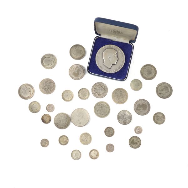 A SILVER MEDALLION COMMEMORATING THE INVESTITURE OF CHARLES AS PRINCE OF WALES AND FURTHER ITEMS (QTY)