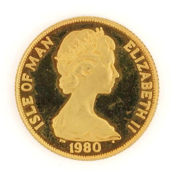 A 9CT GOLD ISLE OF MAN GOLD PROOF CROWN
