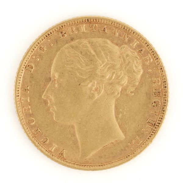 A VICTORIA YOUNG HEAD SOVEREIGN