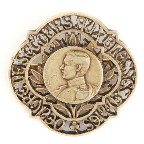 A BELGIAN GILT FIRST WORLD WAR PERIOD BADGE