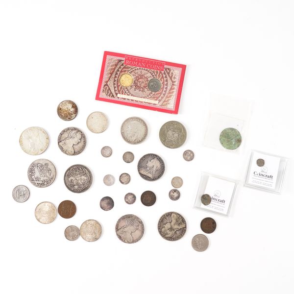 A GROUP OF BRITISH AND FOREIGN COINS (QTY)
