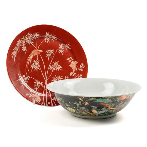 A CHINESE `FAMILLE-NOIRE' GROUND SHALLOW BOWL (2)