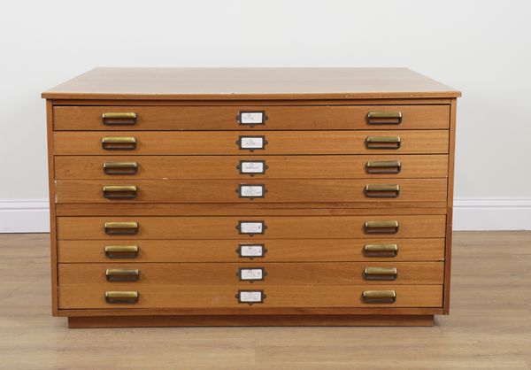 A MID-20TH CENTURY BEECH EIGHT DRAWER PLAN CHEST