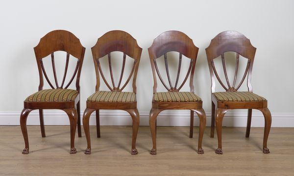 A SET OF FOUR 19TH CENTURY SWEDISH MAHOGANY HUMP SHIELD BACK DINING CHAIRS (4)