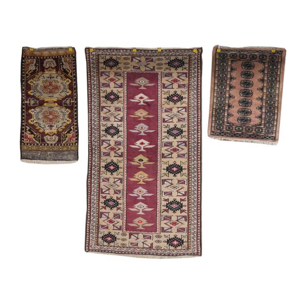 A MILAS CARPET, TURKISH (4)