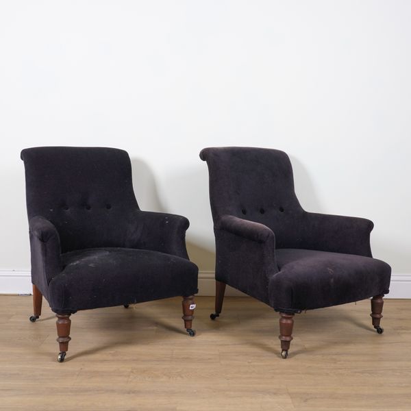 A PAIR OF 19TH CENTURY STYLE EASY ARMCHAIRS (2)