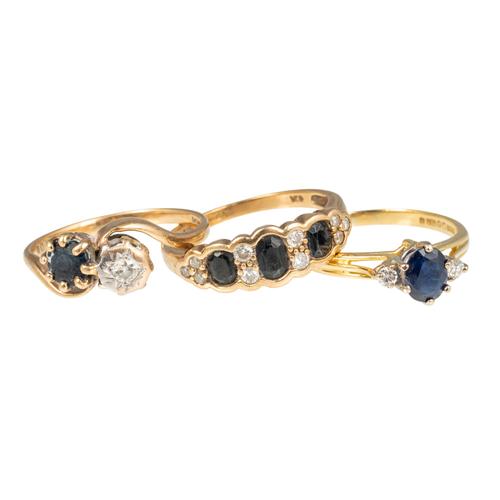 THREE SAPPHIRE AND DIAMOND RINGS (3)