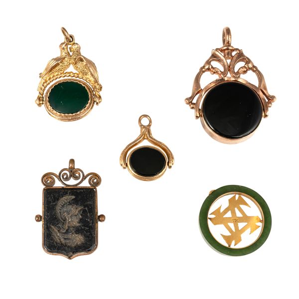 THREE SWIVELS AND TWO PENDANTS (5)