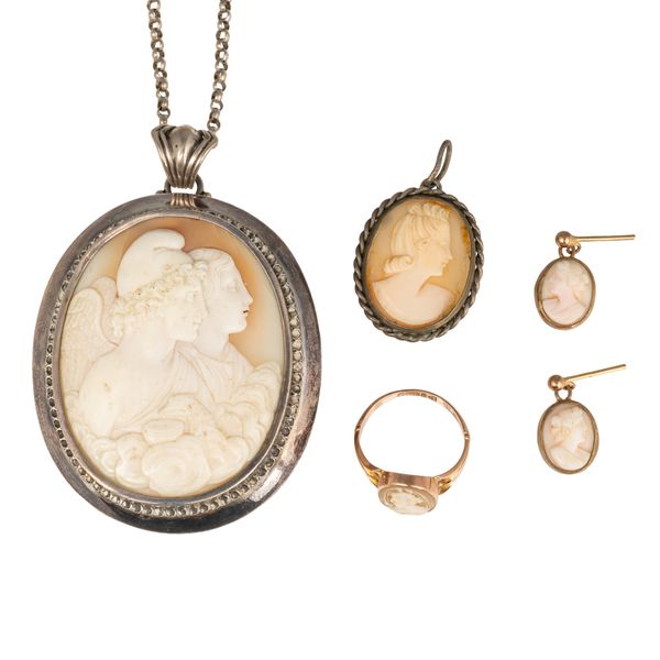 FOUR ITEMS OF CAMEO JEWELLERY AND A NECKCHAIN (6)