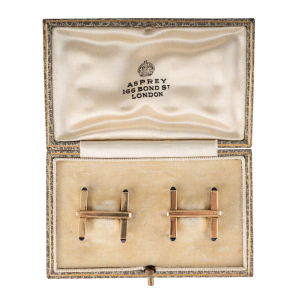 A PAIR OF ASPREY CUFFLINKS (3)