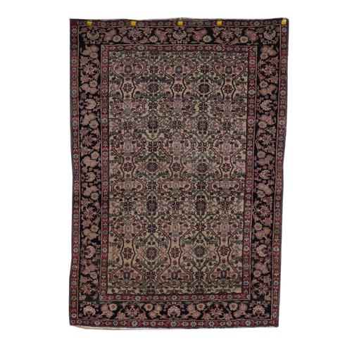 AN ESFAHAN RUG, PERSIAN