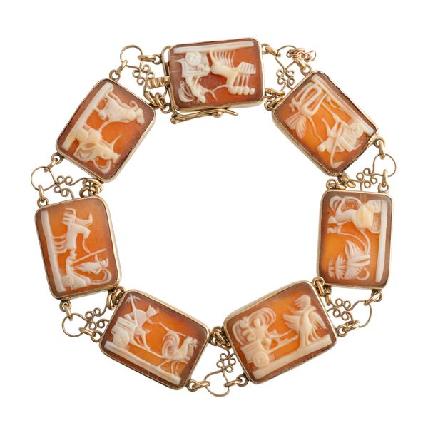 A GOLD AND SHELL CAMEO BRACELET