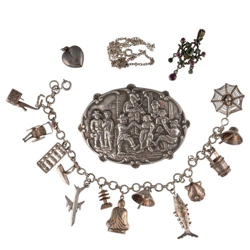 A SELECTION OF SILVER ITEMS AND A GEMSET PENDANT (5)