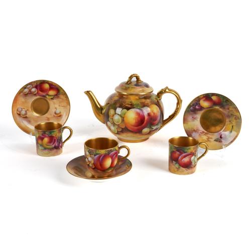 A GROUP OF ROYAL WORCESTER FRUIT PAINTED PORCELAINS (8)