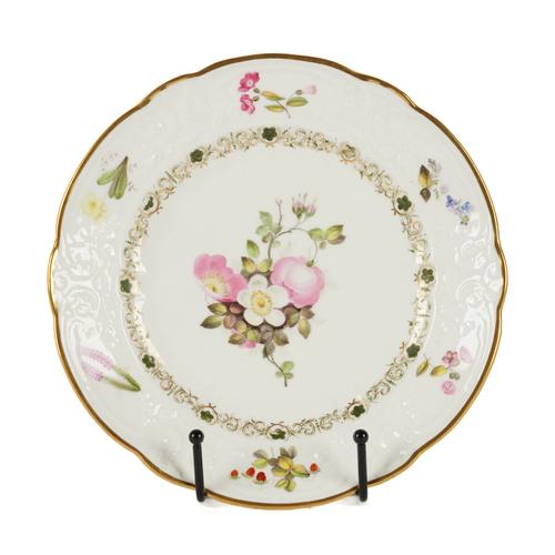 A SWANSEA PORCELAIN DESSERT PLATE