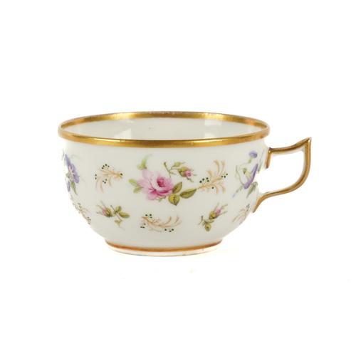 A SWANSEA PORCELAIN TEACUP OF 'GLASSY' PASTE