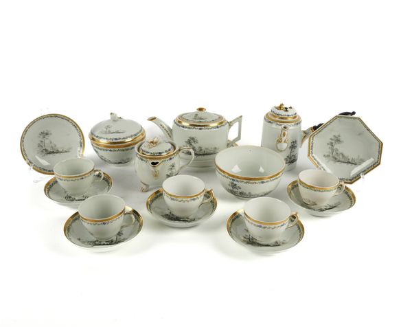 A COPENHAGEN PORCELAIN PART TEA AND CHOCOLATE SERVICE (24)