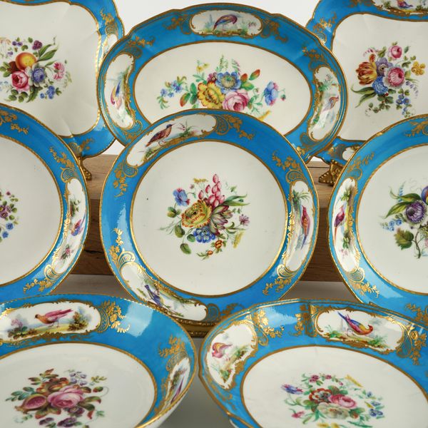 A SEVRES PORCELAIN ASSEMBLED PART DESSERT SERVICE (15)