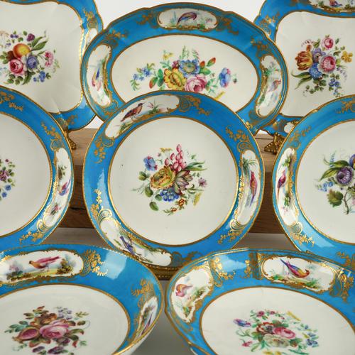A SEVRES PORCELAIN ASSEMBLED PART DESSERT SERVICE (15)