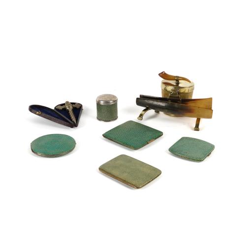 A LATE VICTORIAN SILVER MOUNTED AND SHAGREEN VESTA BOX (7)