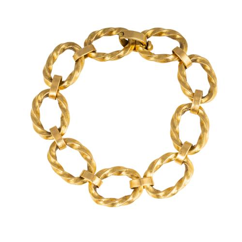 A GOLD BRACELET