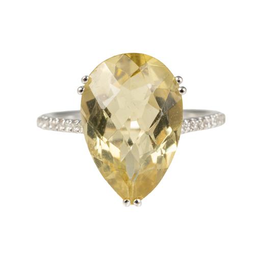 A WHITE GOLD, LEMON QUARTZ AND DIAMOND RING