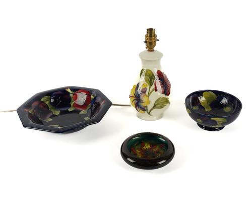 FOUR PIECES OF MOORCROFT POTTERY (4)