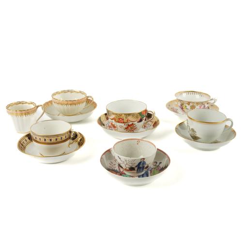 A GROUP OF ENGLISH PORCELAIN CUPS AND SAUCERS (13)