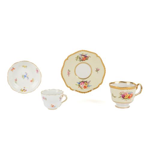 A FLIGHT,  BARR & BARR, WORCESTER CABINET CUP AND SAUCER (4)