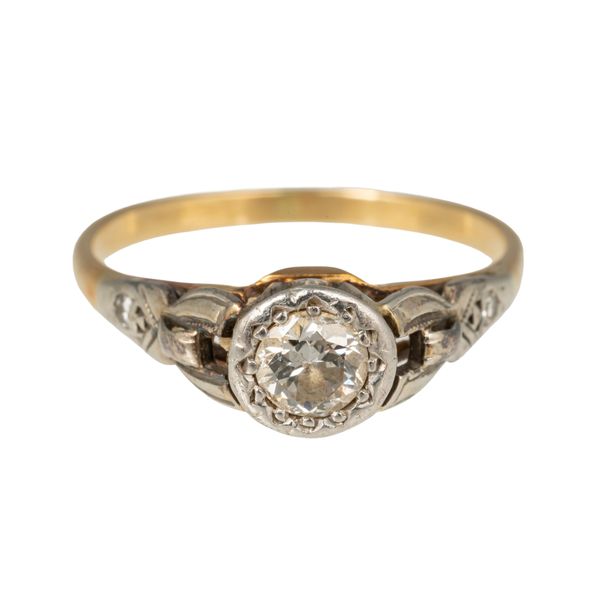 A GOLD AND DIAMOND SINGLE STONE RING