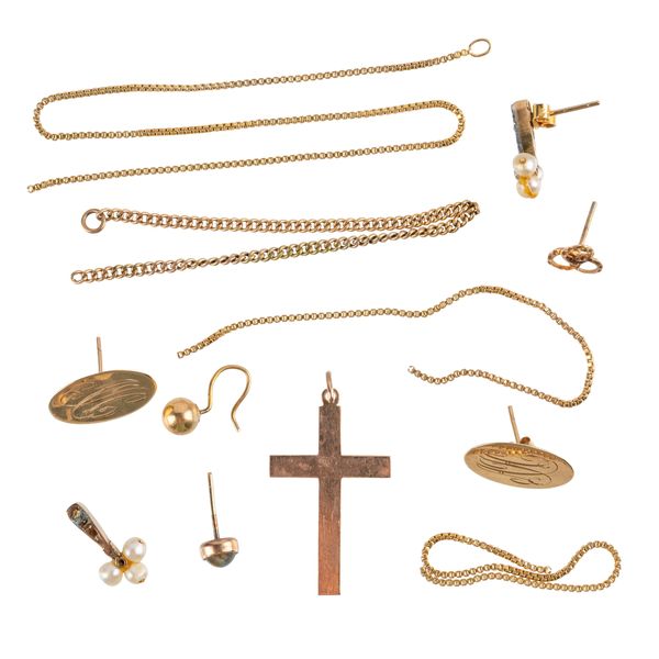 A COLLECTION OF JEWELLERY ITEMS (12)