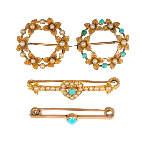 FOUR GOLD, TURQUOISE AND SEED PEARL BROOCHES (4)