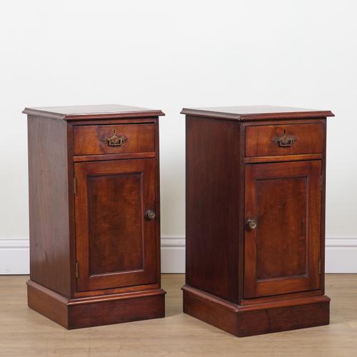 A PAIR OF MAHOGANY BEDSIDE CHESTS (2)
