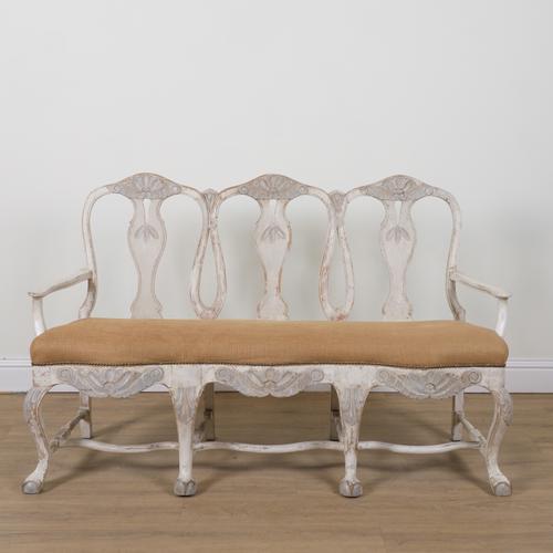 AN 18TH CENTURY STYLE SWEDISH WHITE PAINTED TRIPLE BACK OPEN ARM SETTLE
