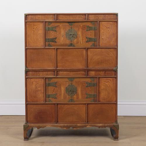 AN EARLY 20TH CENTURY CHINESE TWIN SECTION ELM TANSU