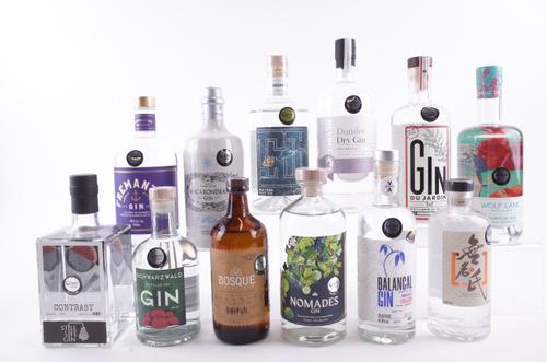 12 BOTTLES GIN