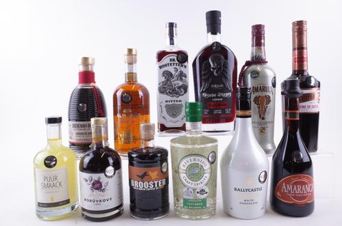 12 BOTTLES VARIOUS SPIRITS AND LIQUEURS