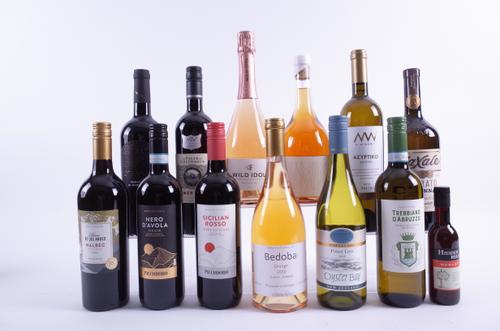 6 BOTTLES RED, 4 WHITE AND 3 ROSÉ WINE