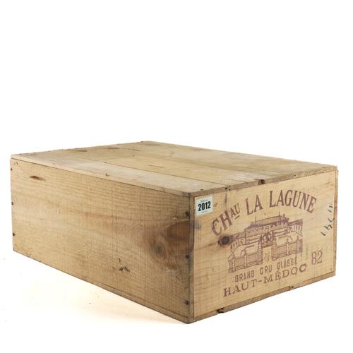 TWELVE BOTTLES CHÂTEAU LA LAGUNE HAUT-MEDOC GRAND CRU CLASSÉ 1982