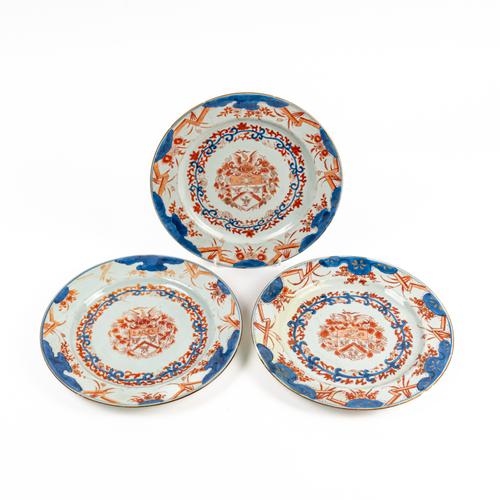 THREE CHINESE EXPORT IMARI ARMORIAL PLATES FOR THE DUTCH MARKET (3)