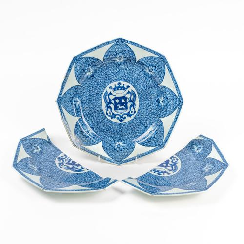 A PAIR OF CHINESE EXPORT BLUE AND WHITE ARMORIAL OCTAGONAL DISHES MADE FOR THE DUTCH MARKET