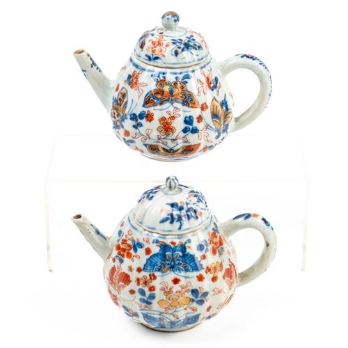 TWO CHINESE IMARI TEAPOTS AND COVERS (4)