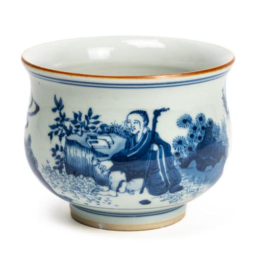 A CHINESE TRANSITIONAL-STYLE BLUE AND WHITE BOWL OR CENSER