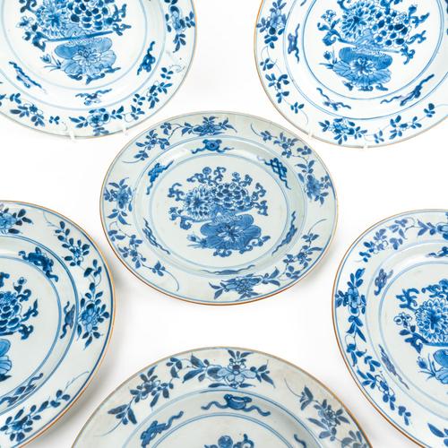 SIX CHINESE EXPORT BLUE AND WHITE PLATES